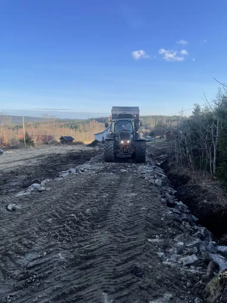 Transport og maskin fra Lindquist AS